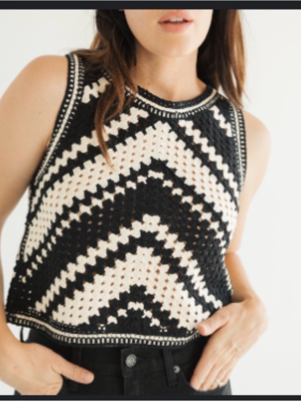 NWOT Carly Jean Black & White Crochet Sleeveless Knit Top